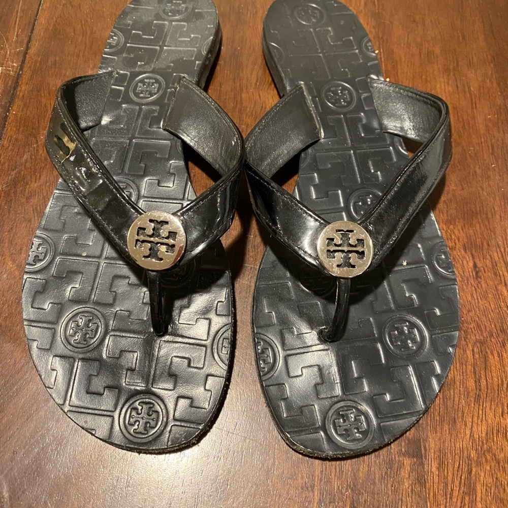 Tory Burch leather flip flops size 7